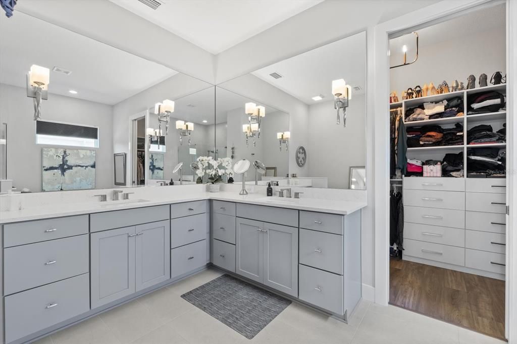 For Sale: $1,325,000 (3 beds, 2 baths, 2451 Square Feet)
