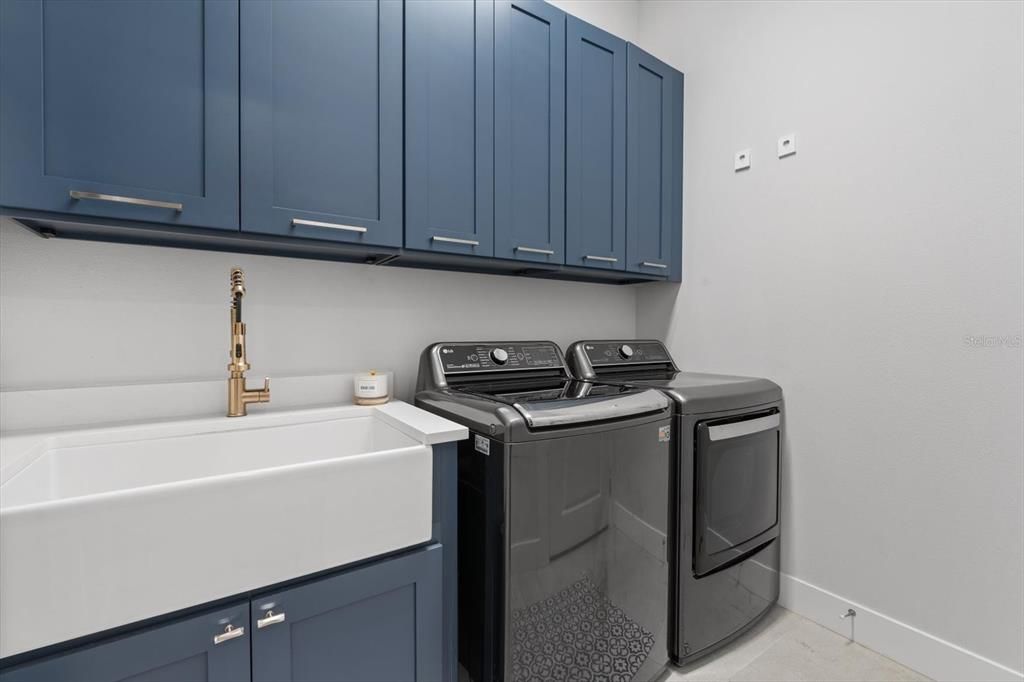 For Sale: $1,325,000 (3 beds, 2 baths, 2451 Square Feet)