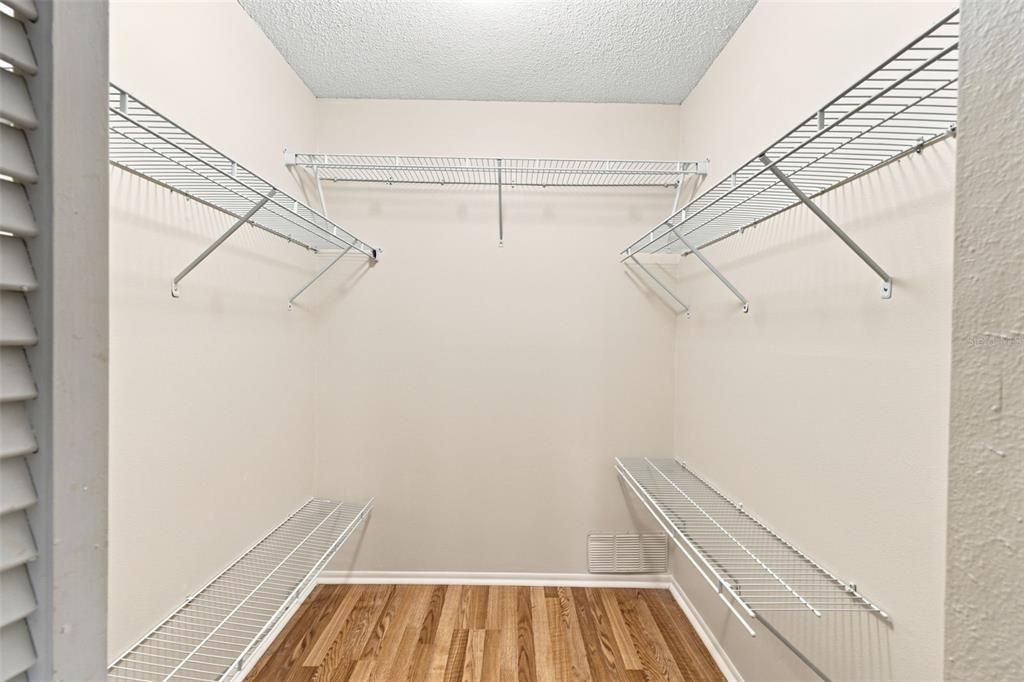 En Venta: $249,000 (2 camas, 2 baños, 1268 Pies cuadrados)