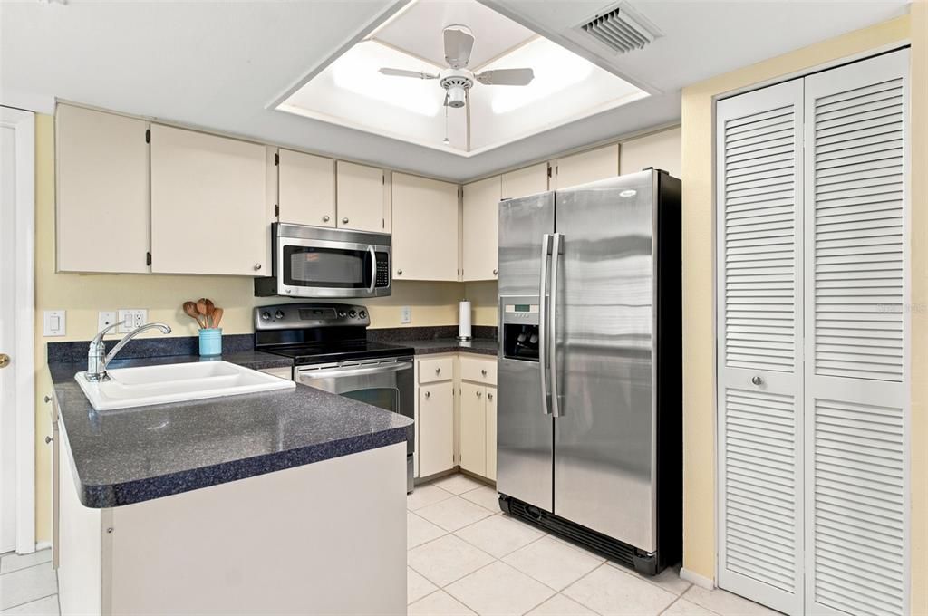 En Venta: $249,000 (2 camas, 2 baños, 1268 Pies cuadrados)
