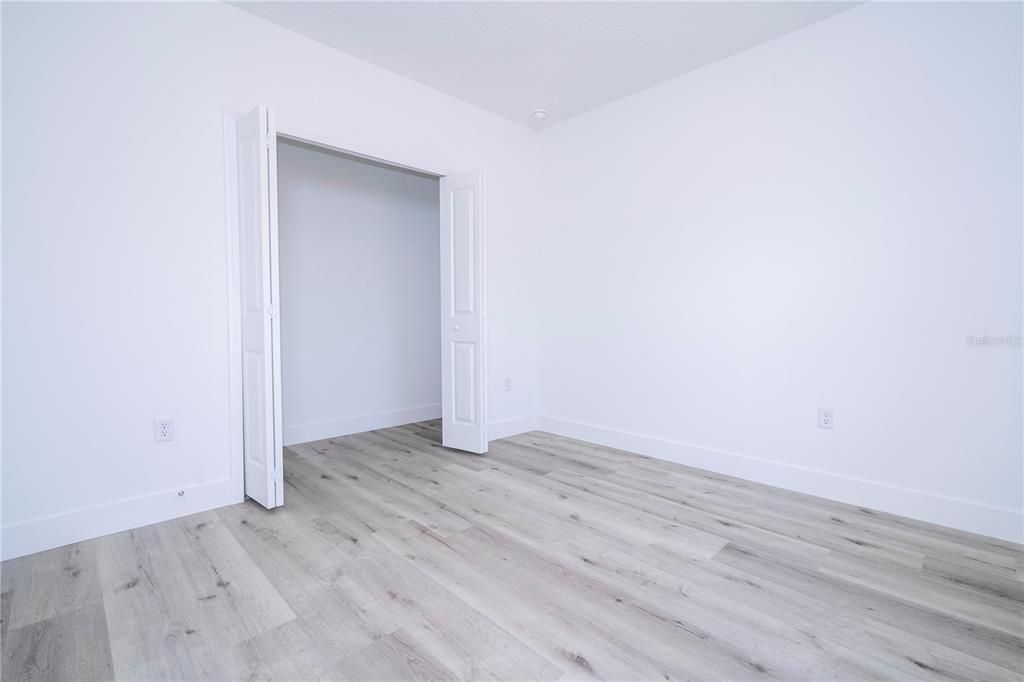 En Venta: $465,000 (4 camas, 2 baños, 1861 Pies cuadrados)