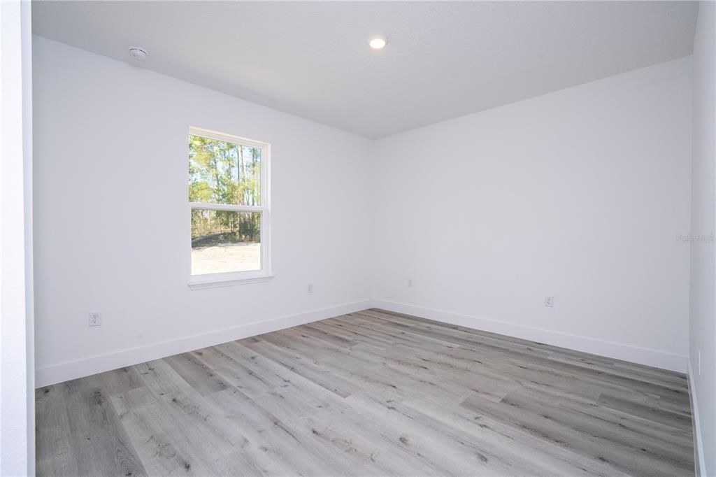 En Venta: $465,000 (4 camas, 2 baños, 1861 Pies cuadrados)