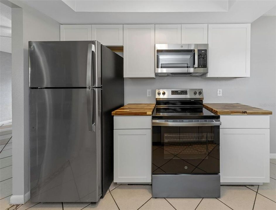 Activo con contrato: $270,000 (3 camas, 2 baños, 1272 Pies cuadrados)