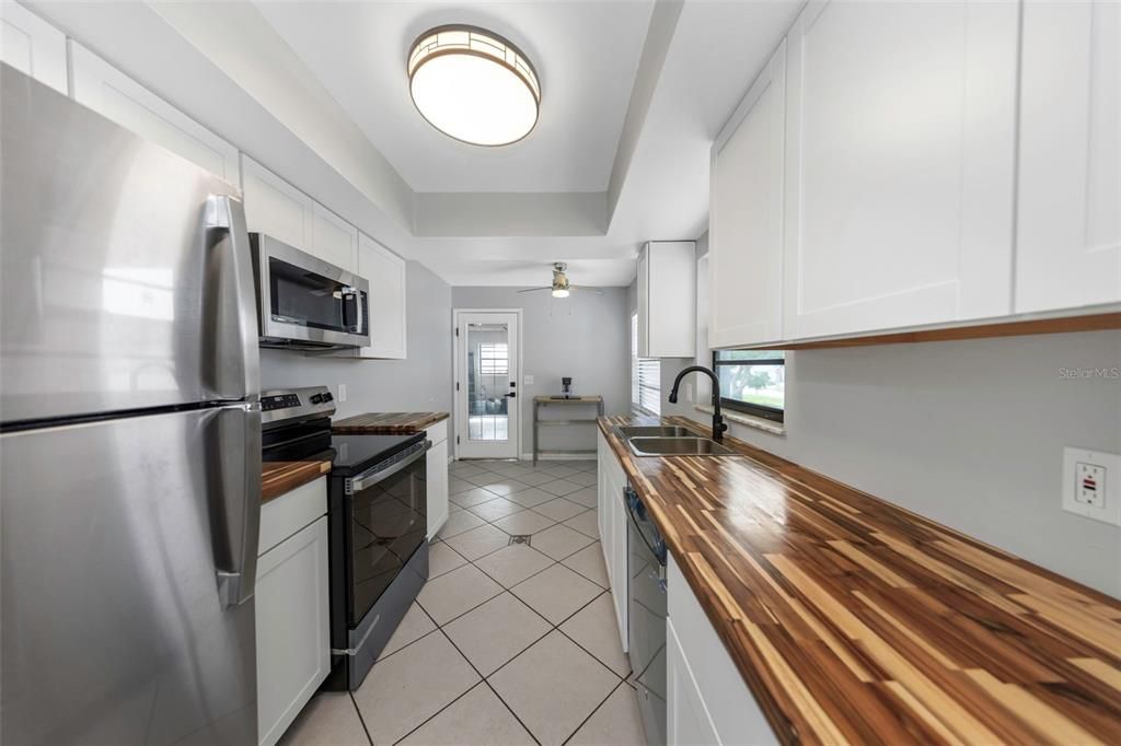 Activo con contrato: $270,000 (3 camas, 2 baños, 1272 Pies cuadrados)