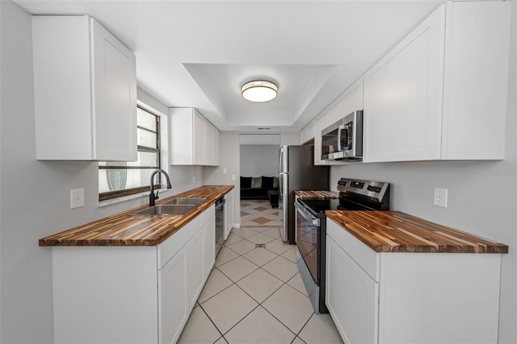 Activo con contrato: $270,000 (3 camas, 2 baños, 1272 Pies cuadrados)