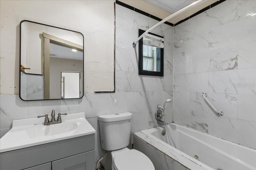 En Venta: $389,900 (5 camas, 4 baños, 2159 Pies cuadrados)