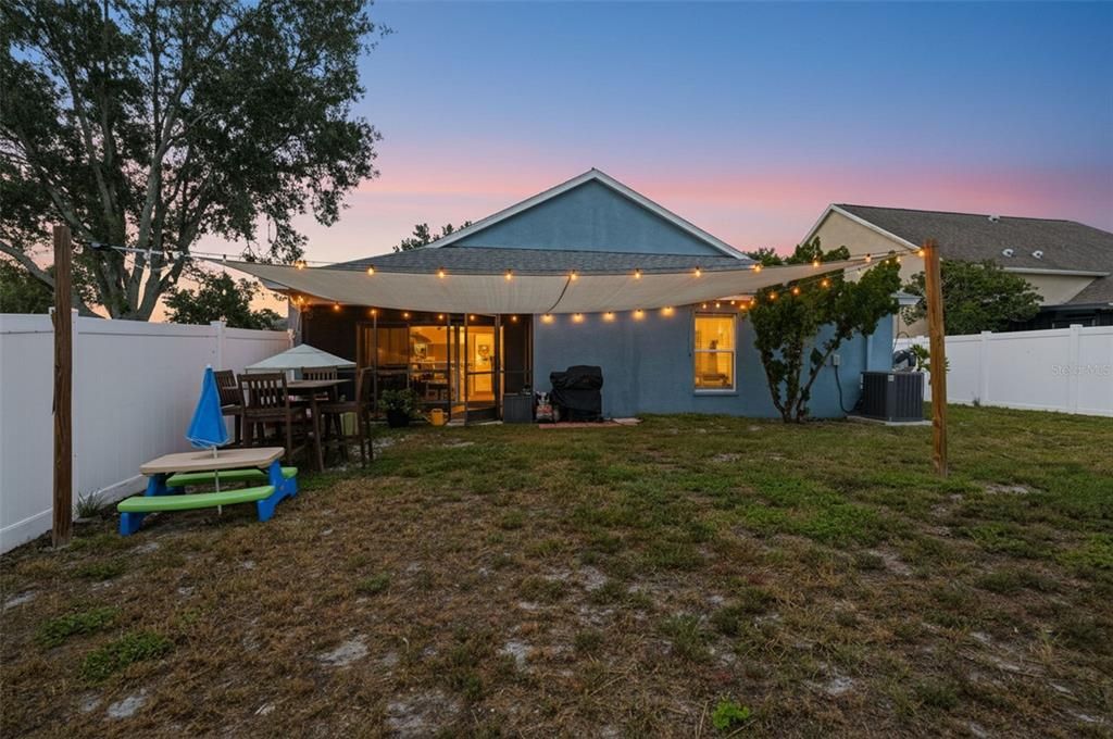Activo con contrato: $304,900 (3 camas, 2 baños, 1651 Pies cuadrados)