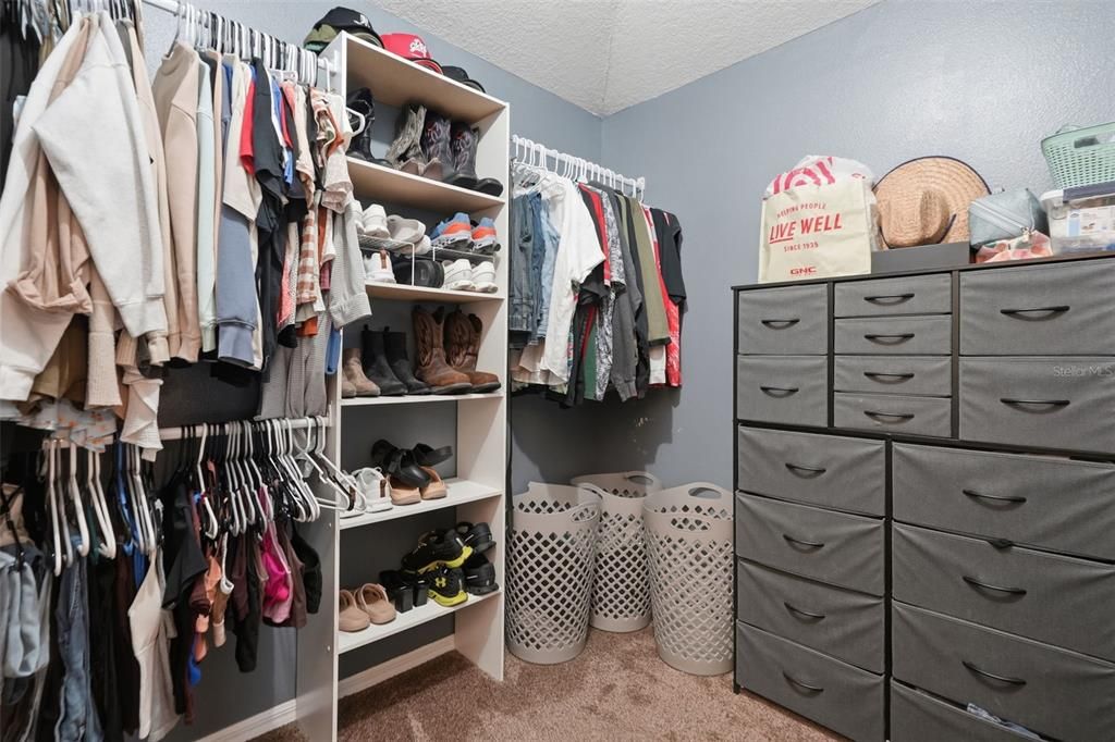 Activo con contrato: $304,900 (3 camas, 2 baños, 1651 Pies cuadrados)