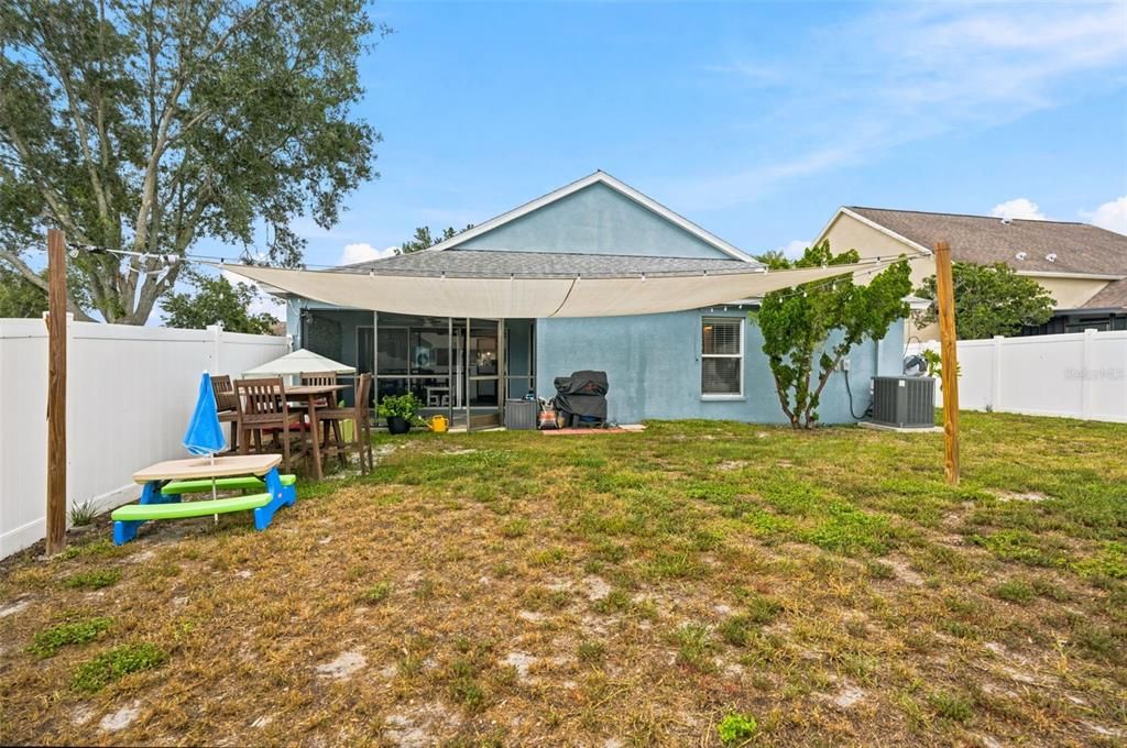 Activo con contrato: $304,900 (3 camas, 2 baños, 1651 Pies cuadrados)