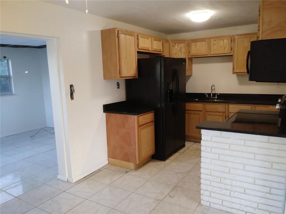 В аренду: $1,600 (3 спален, 1 ванн, 1250 Квадратных фут)