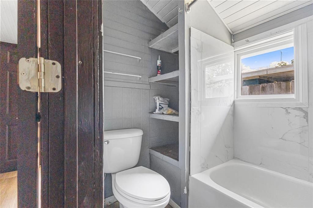 En Venta: $389,900 (6 camas, 0 baños, 930 Pies cuadrados)