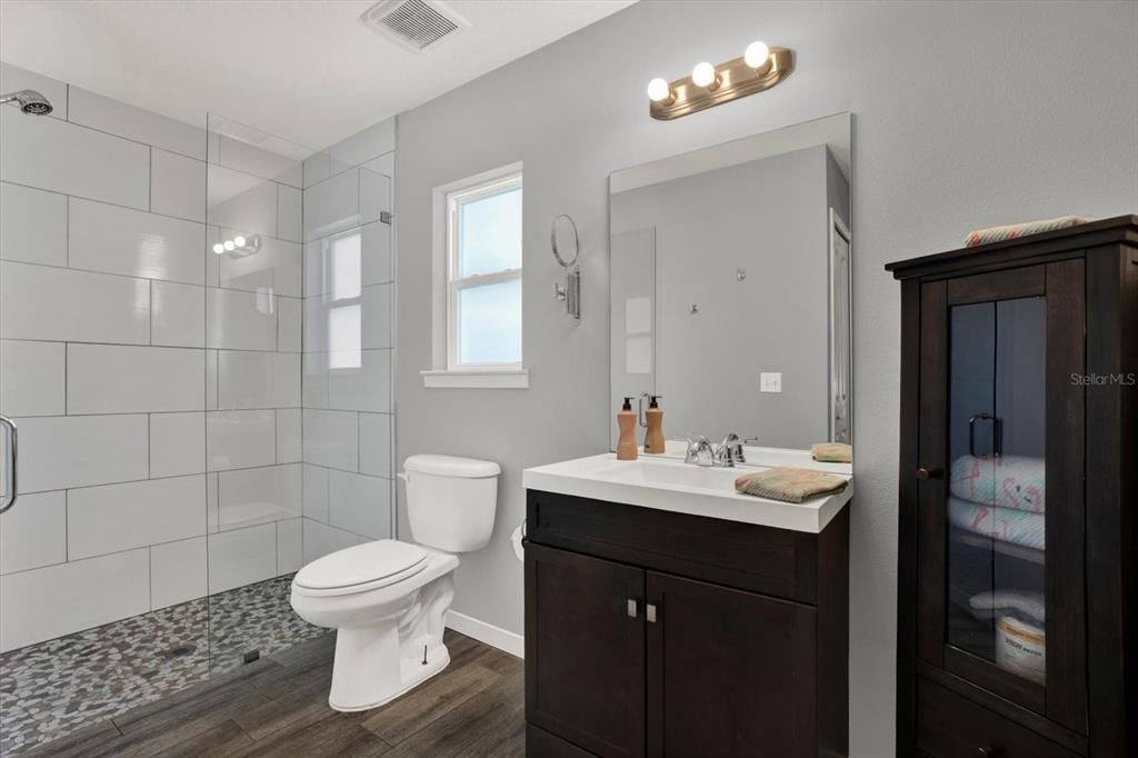 For Sale: $499,000 (3 beds, 3 baths, 1490 Square Feet)