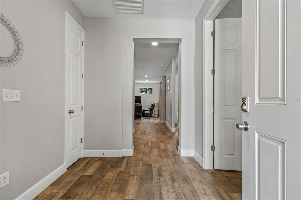 En Venta: $589,000 (4 camas, 3 baños, 2521 Pies cuadrados)