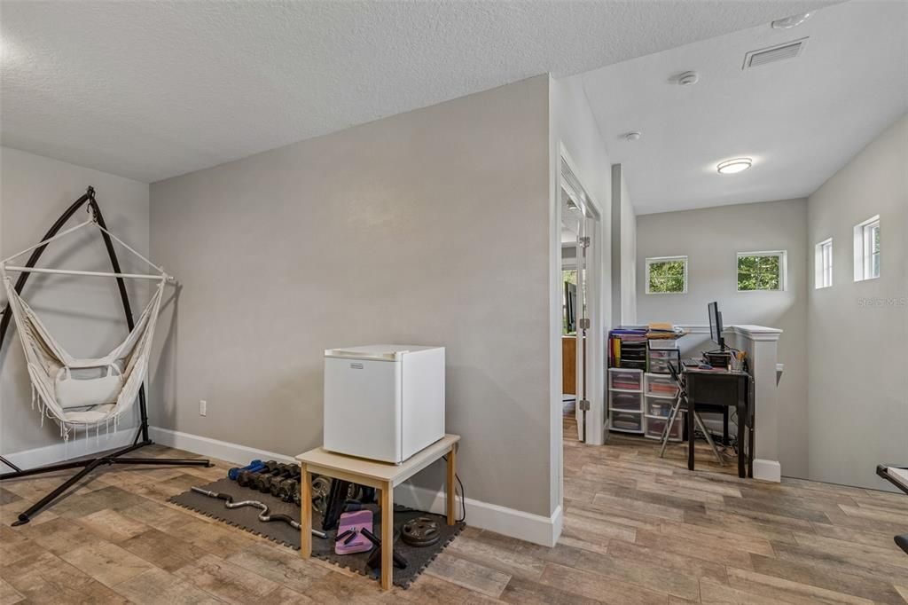 En Venta: $589,000 (4 camas, 3 baños, 2521 Pies cuadrados)