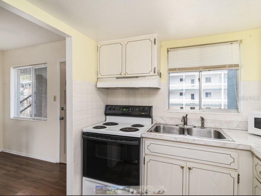 В аренду: $1,150 (1 спален, 1 ванн, 576 Квадратных фут)