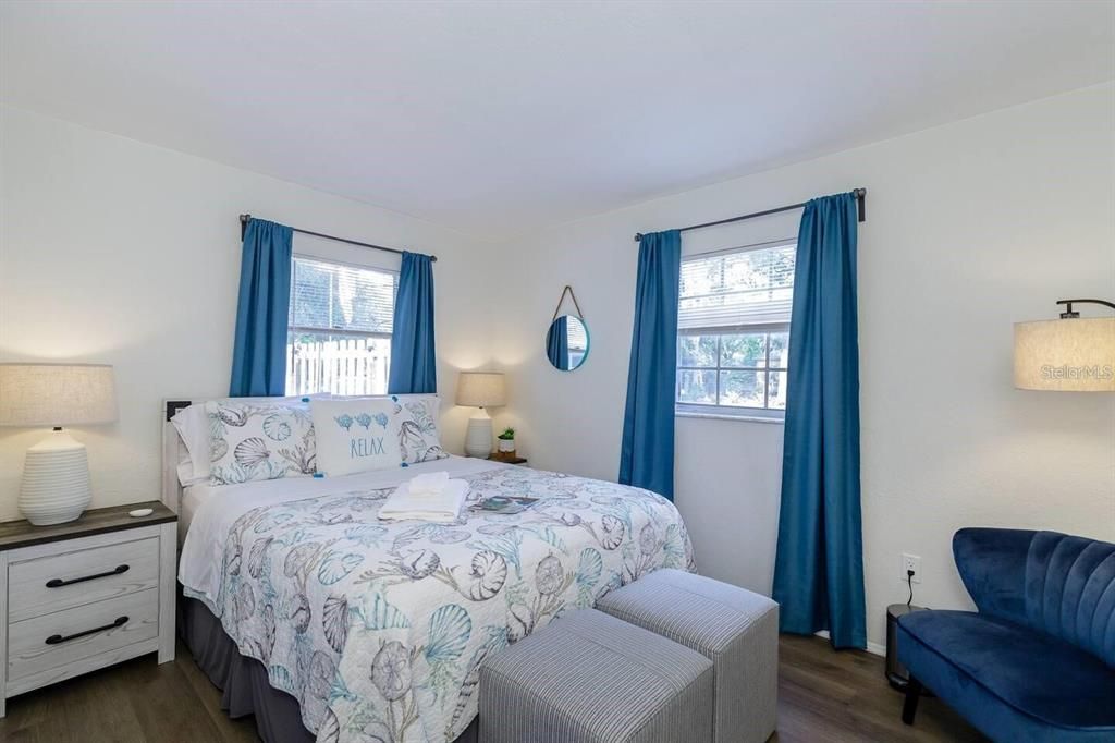 For Rent: $2,250 (2 beds, 1 baths, 950 Square Feet)