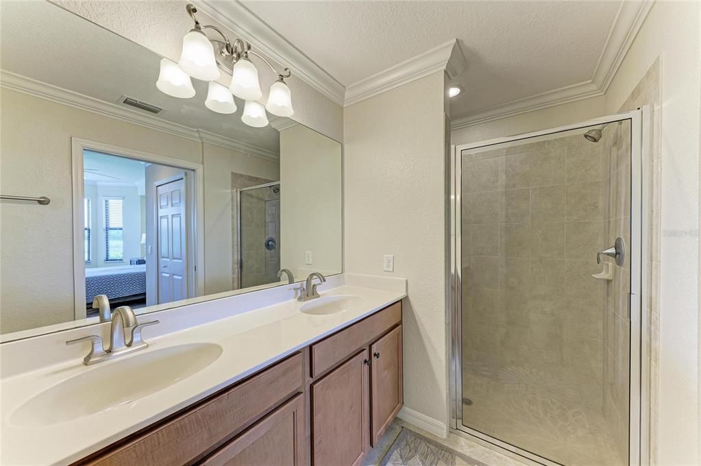 For Sale: $326,900 (2 beds, 2 baths, 1561 Square Feet)
