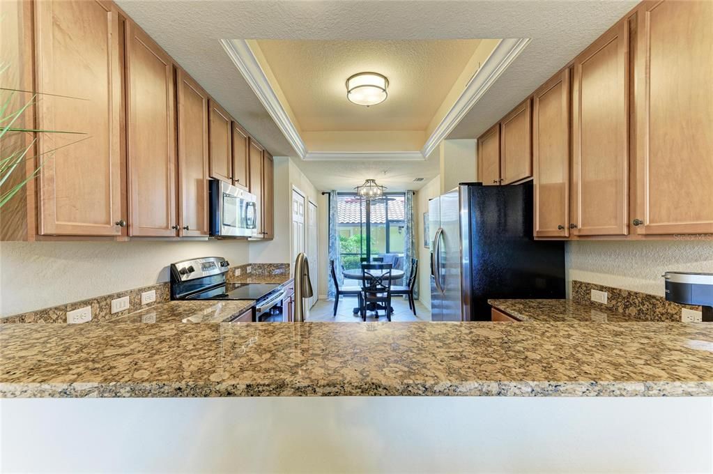 For Sale: $326,900 (2 beds, 2 baths, 1561 Square Feet)