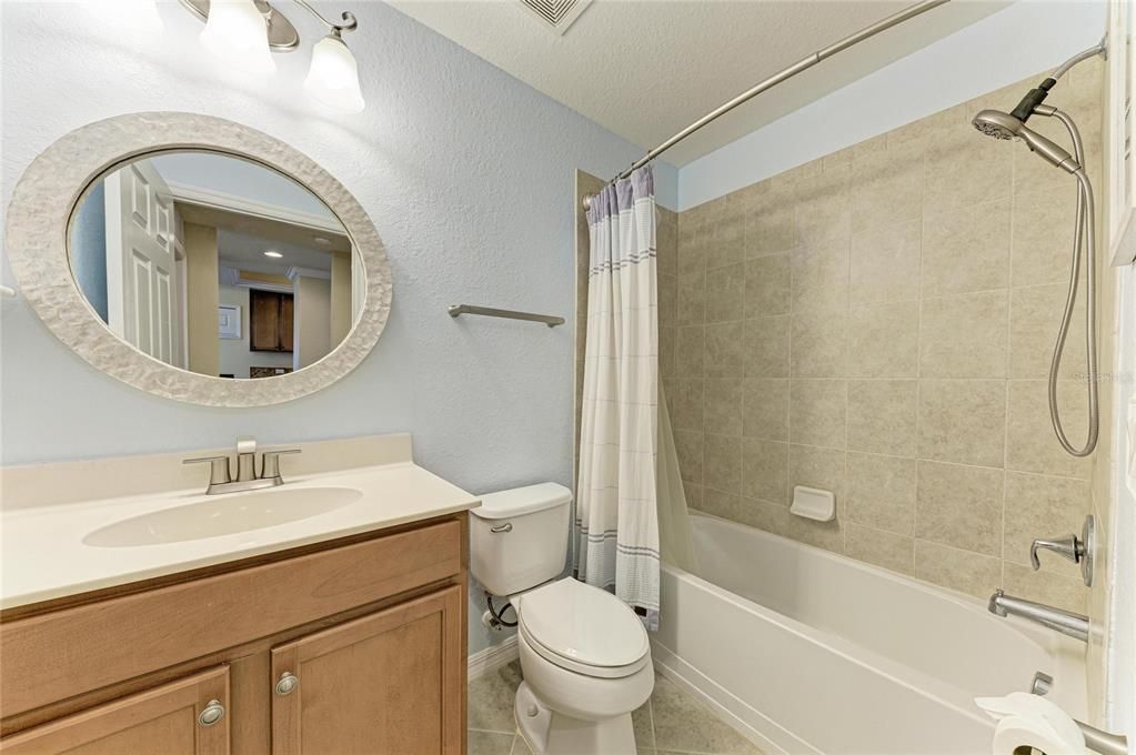 For Sale: $326,900 (2 beds, 2 baths, 1561 Square Feet)