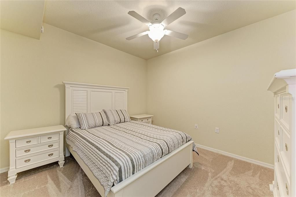 For Sale: $326,900 (2 beds, 2 baths, 1561 Square Feet)