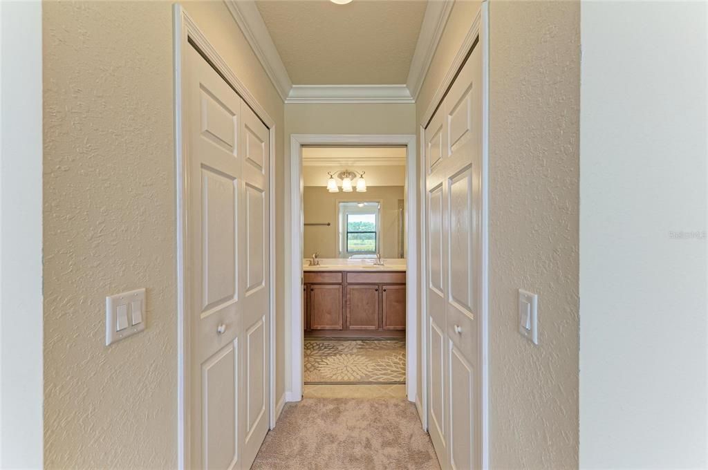 For Sale: $326,900 (2 beds, 2 baths, 1561 Square Feet)