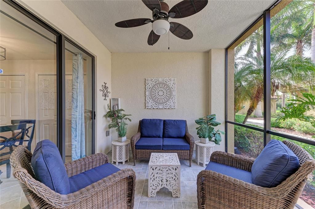 For Sale: $326,900 (2 beds, 2 baths, 1561 Square Feet)
