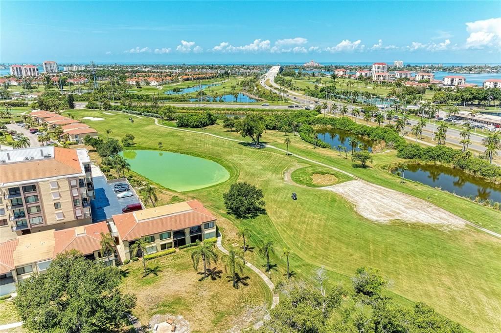En Venta: $399,000 (2 camas, 2 baños, 1300 Pies cuadrados)