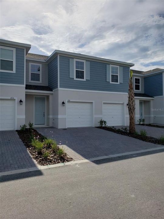 For Rent: $2,250 (3 beds, 2 baths, 1663 Square Feet)