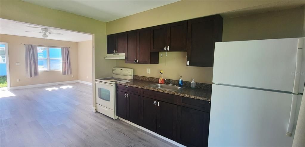 For Sale: $799,900 (1892 beds, 0 baths, 7020 Square Feet)