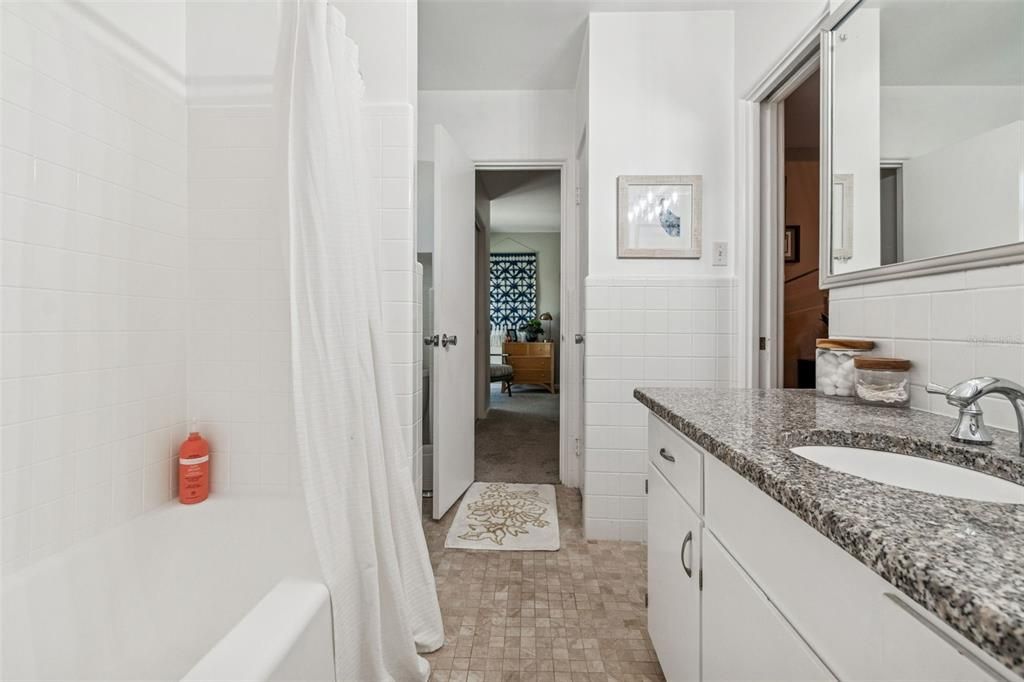 En Venta: $650,000 (3 camas, 3 baños, 1967 Pies cuadrados)