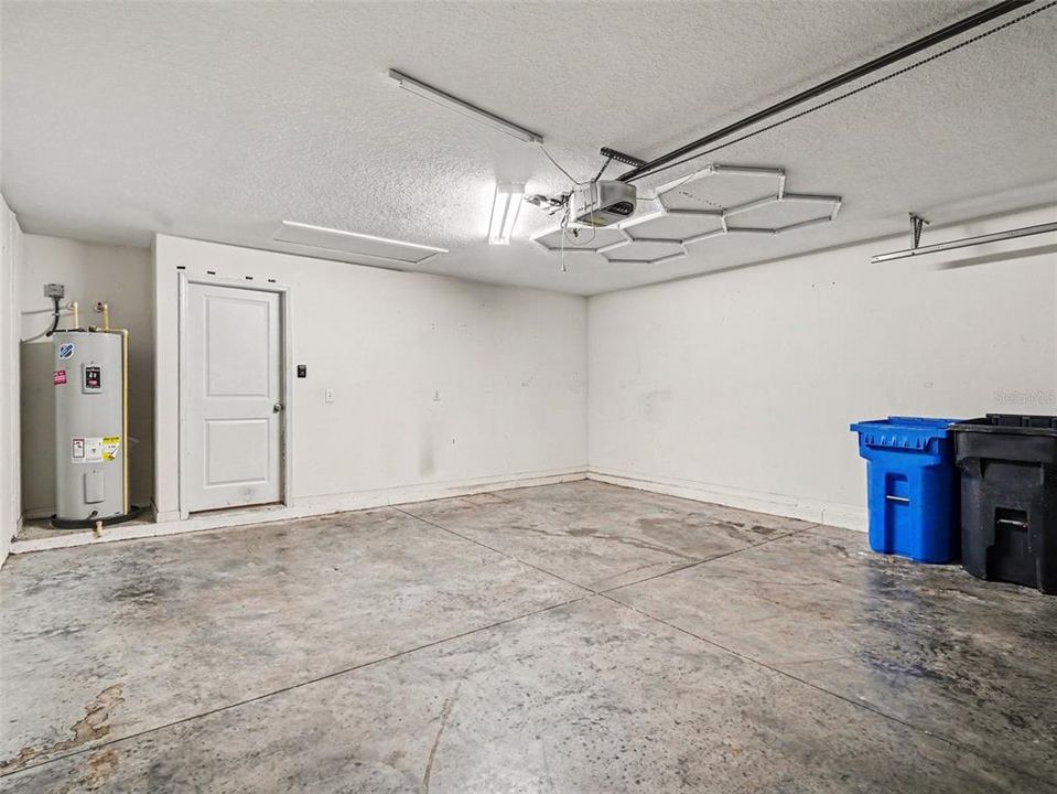 En Venta: $315,000 (4 camas, 2 baños, 1838 Pies cuadrados)