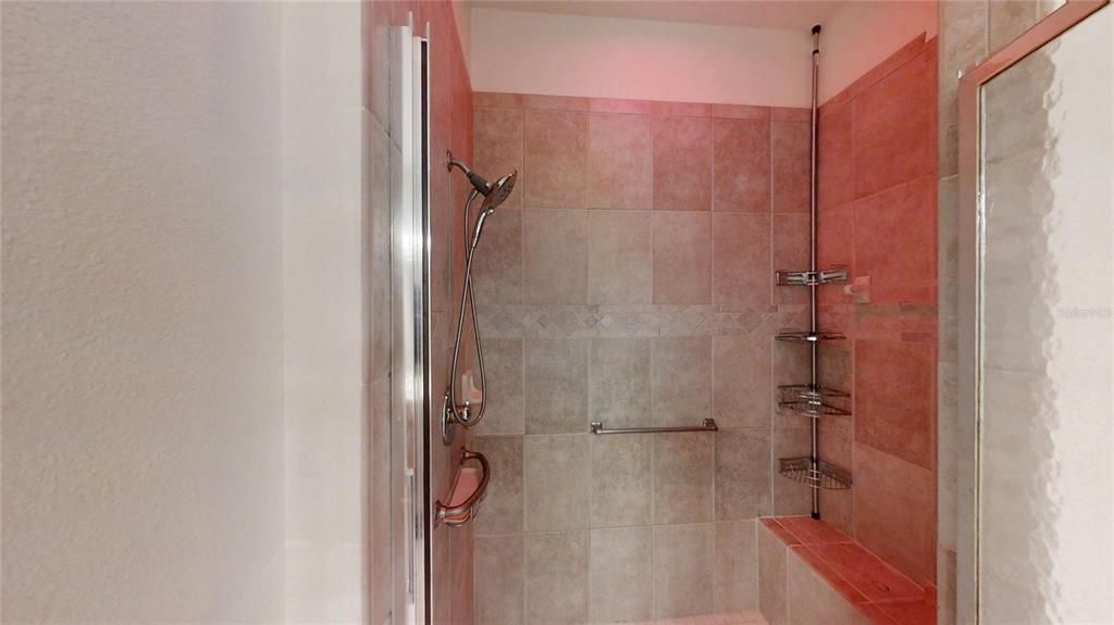 В аренду: $2,200 (3 спален, 2 ванн, 2275 Квадратных фут)