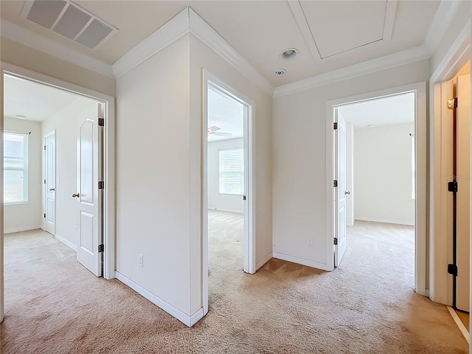 На продажу: $899,900 (6 спален, 3 ванн, 4305 Квадратных фут)