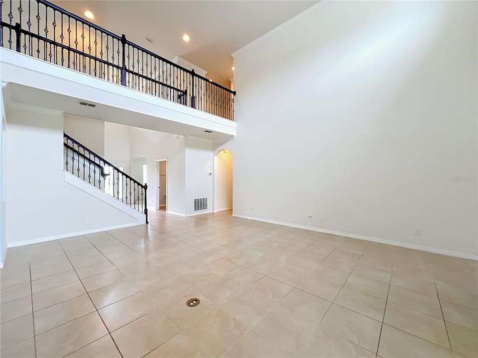 На продажу: $899,900 (6 спален, 3 ванн, 4305 Квадратных фут)