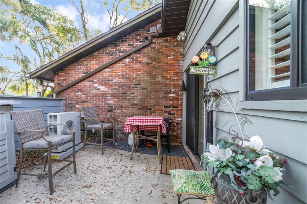 На продажу: $239,900 (2 спален, 2 ванн, 1248 Квадратных фут)