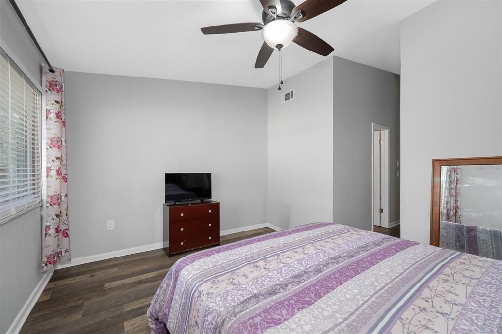 En Venta: $199,000 (2 camas, 2 baños, 1094 Pies cuadrados)