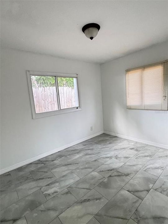 В аренду: $1,900 (3 спален, 1 ванн, 980 Квадратных фут)