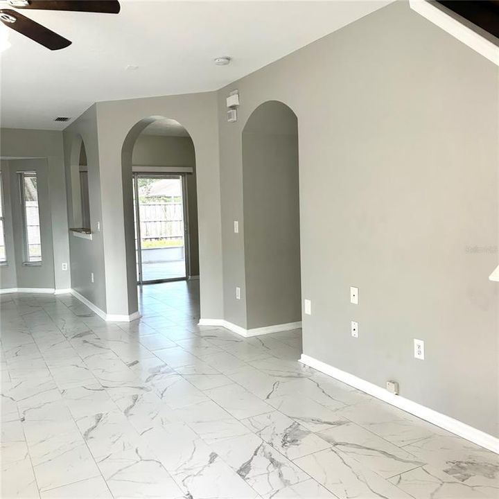 For Sale: $379,000 (4 beds, 2 baths, 1754 Square Feet)