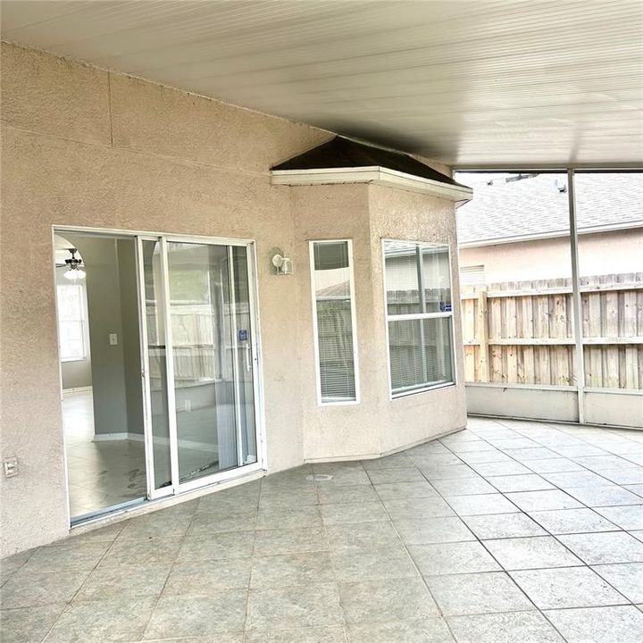 En Venta: $379,000 (4 camas, 2 baños, 1754 Pies cuadrados)