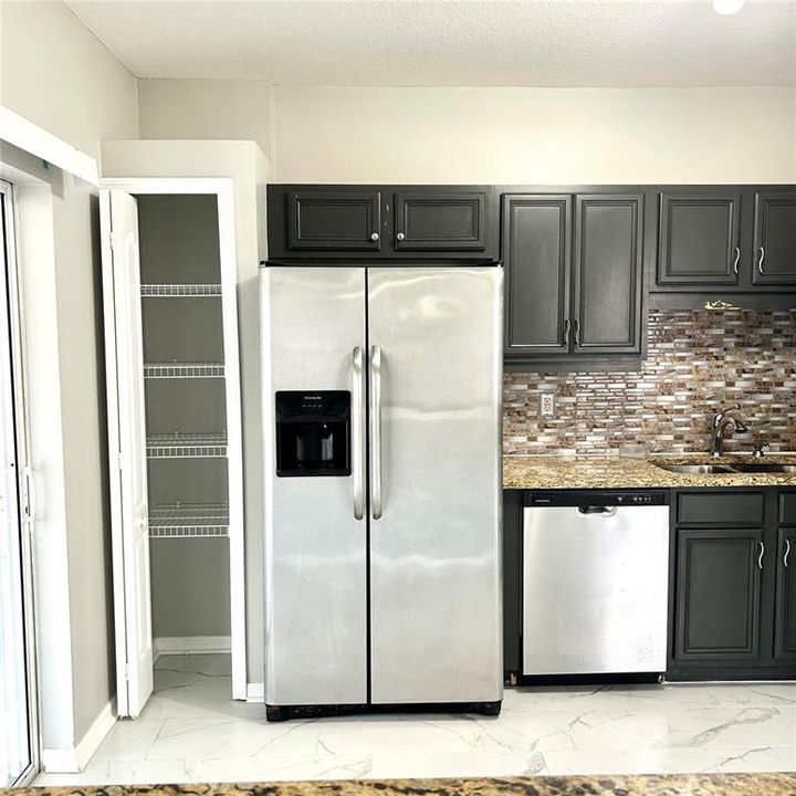 For Sale: $379,000 (4 beds, 2 baths, 1754 Square Feet)