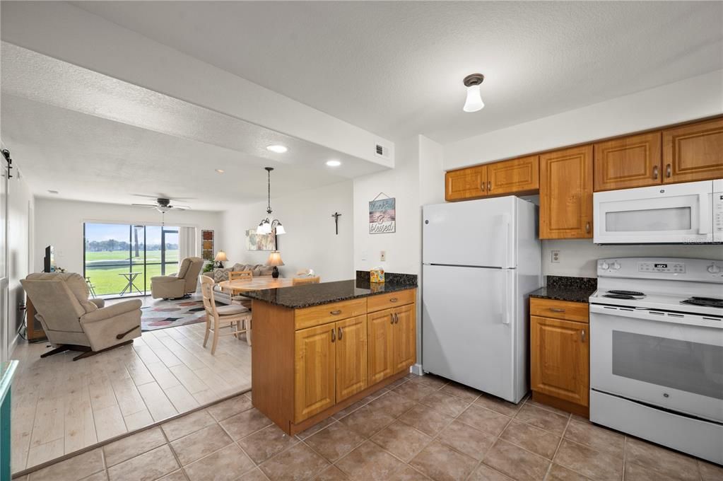 For Sale: $169,000 (2 beds, 2 baths, 1023 Square Feet)