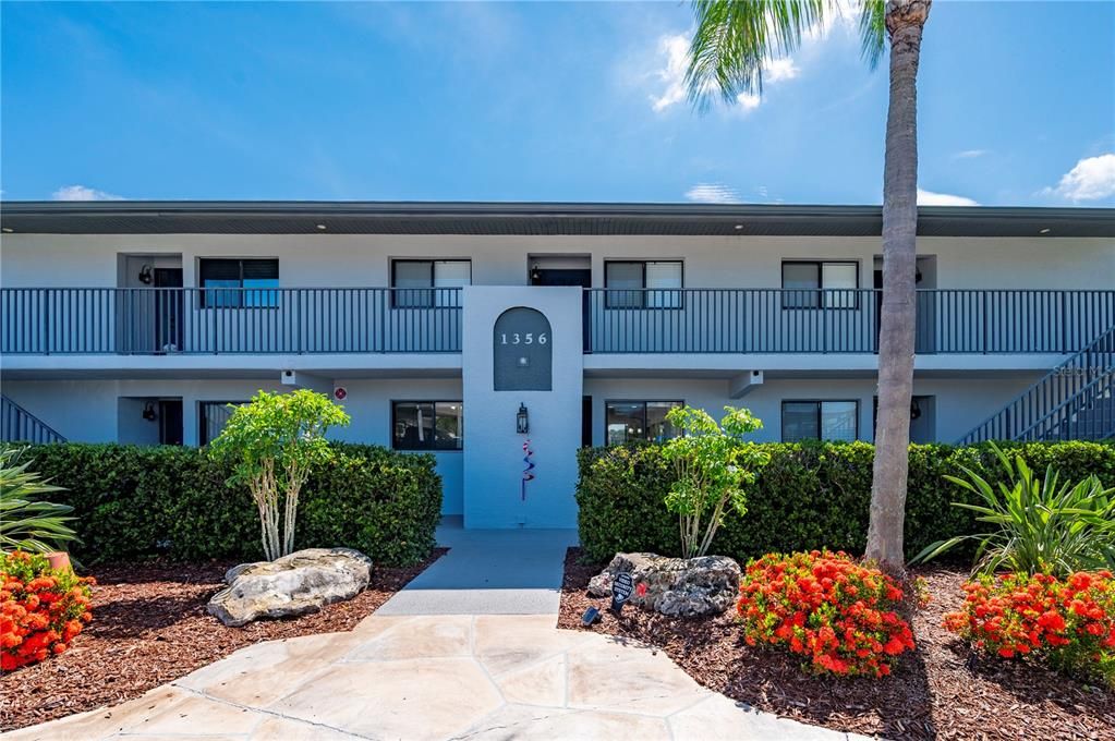 For Sale: $169,000 (2 beds, 2 baths, 1023 Square Feet)