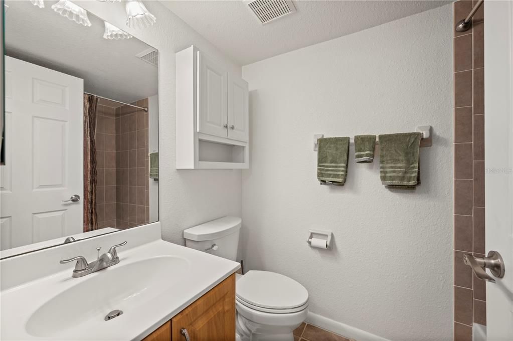 For Sale: $169,000 (2 beds, 2 baths, 1023 Square Feet)