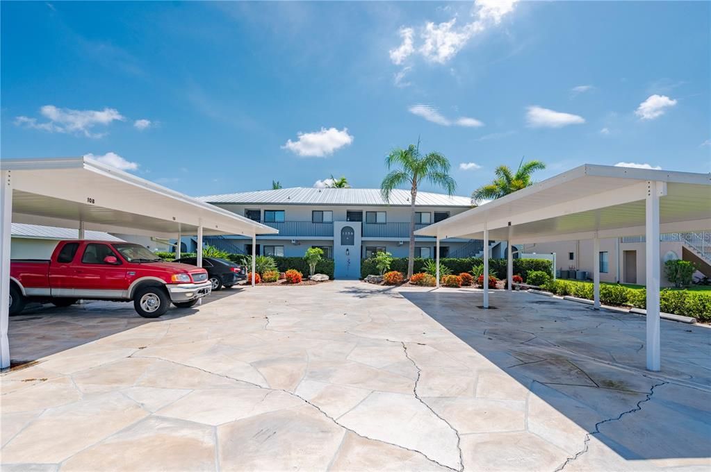 For Sale: $169,000 (2 beds, 2 baths, 1023 Square Feet)