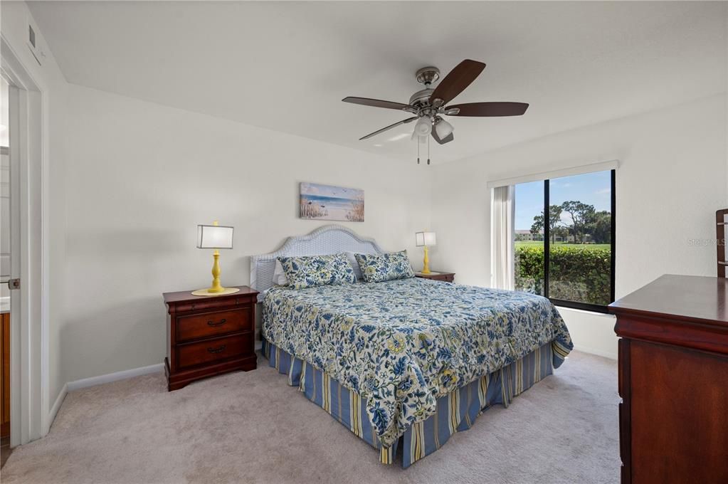 For Sale: $169,000 (2 beds, 2 baths, 1023 Square Feet)