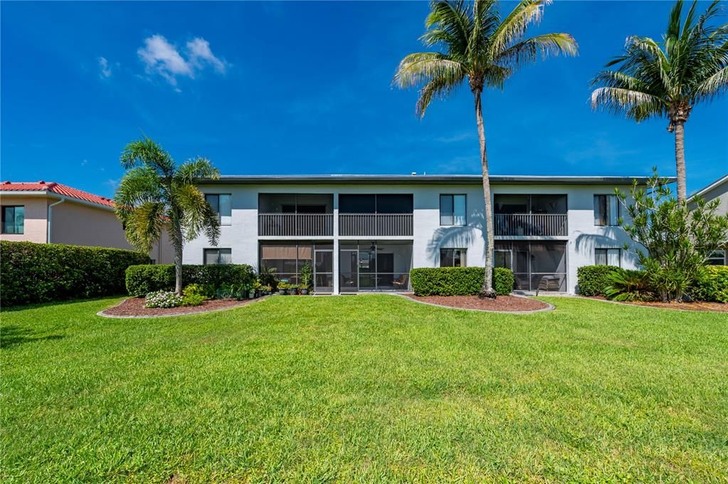 For Sale: $169,000 (2 beds, 2 baths, 1023 Square Feet)
