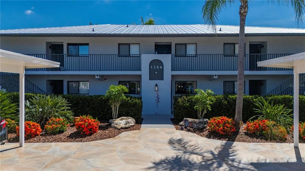For Sale: $169,000 (2 beds, 2 baths, 1023 Square Feet)