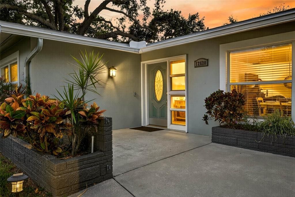 : $645,000 (3 beds, 2 baths, 1526 Square Feet)