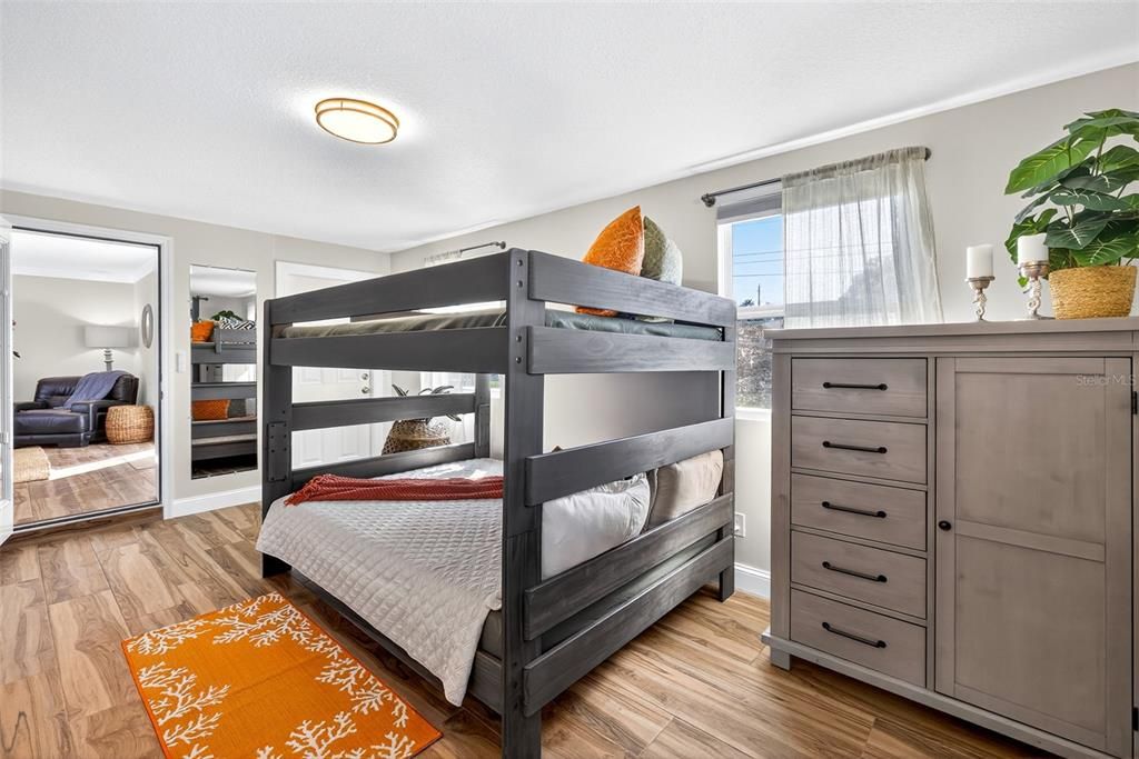 : $645,000 (3 beds, 2 baths, 1526 Square Feet)