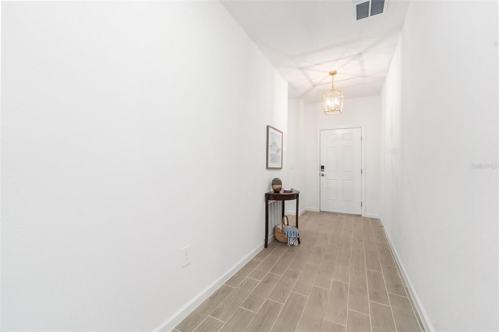 En Venta: $352,800 (4 camas, 3 baños, 1947 Pies cuadrados)